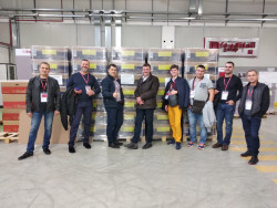 Команда Теплого Дома в Италии на заводе Fondital фото